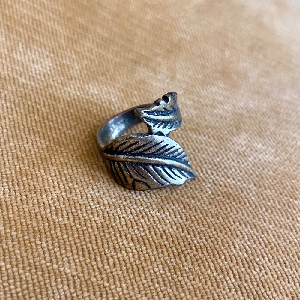 Leaf Ring - Picture 3 of 5